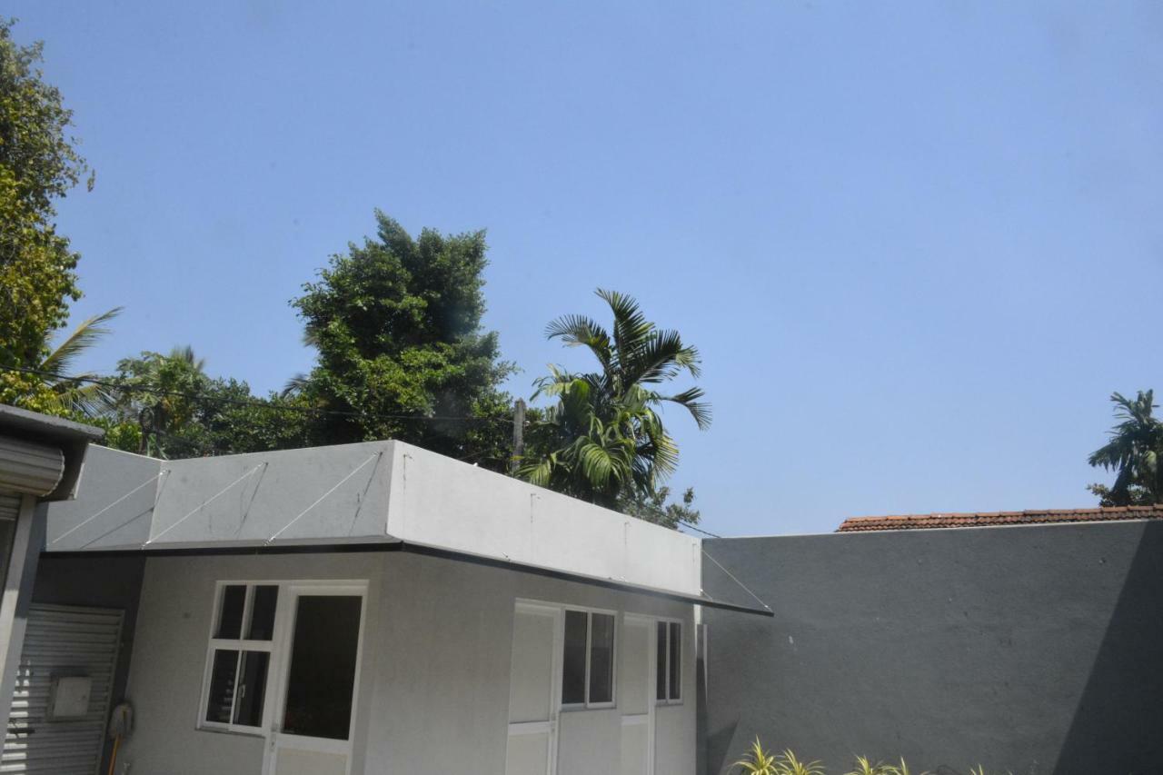 Fox Villa Wattala Luaran gambar