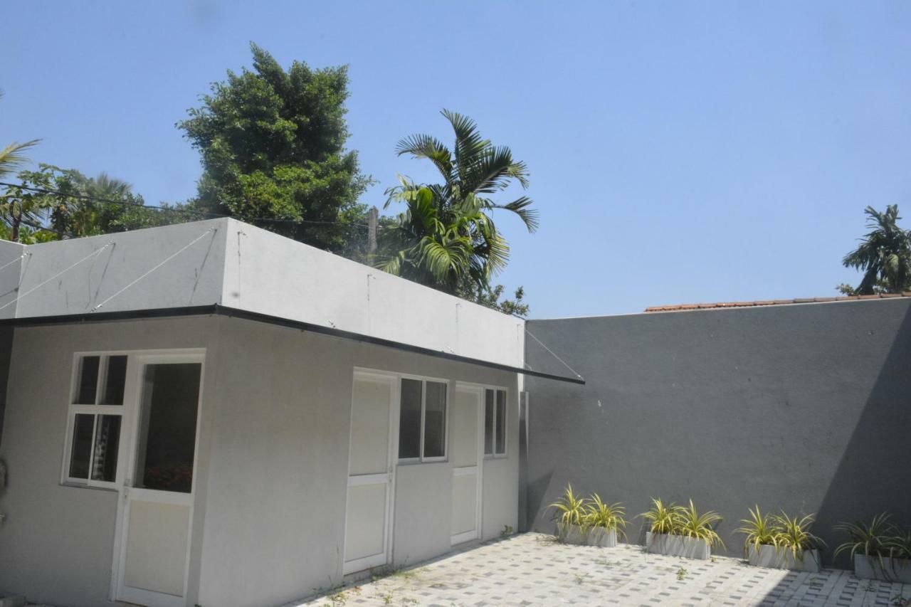 Fox Villa Wattala Luaran gambar